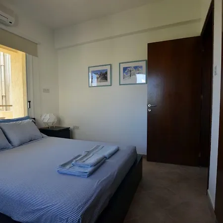 Hippocrates One Bedroom Cozy Flat לרנקה
